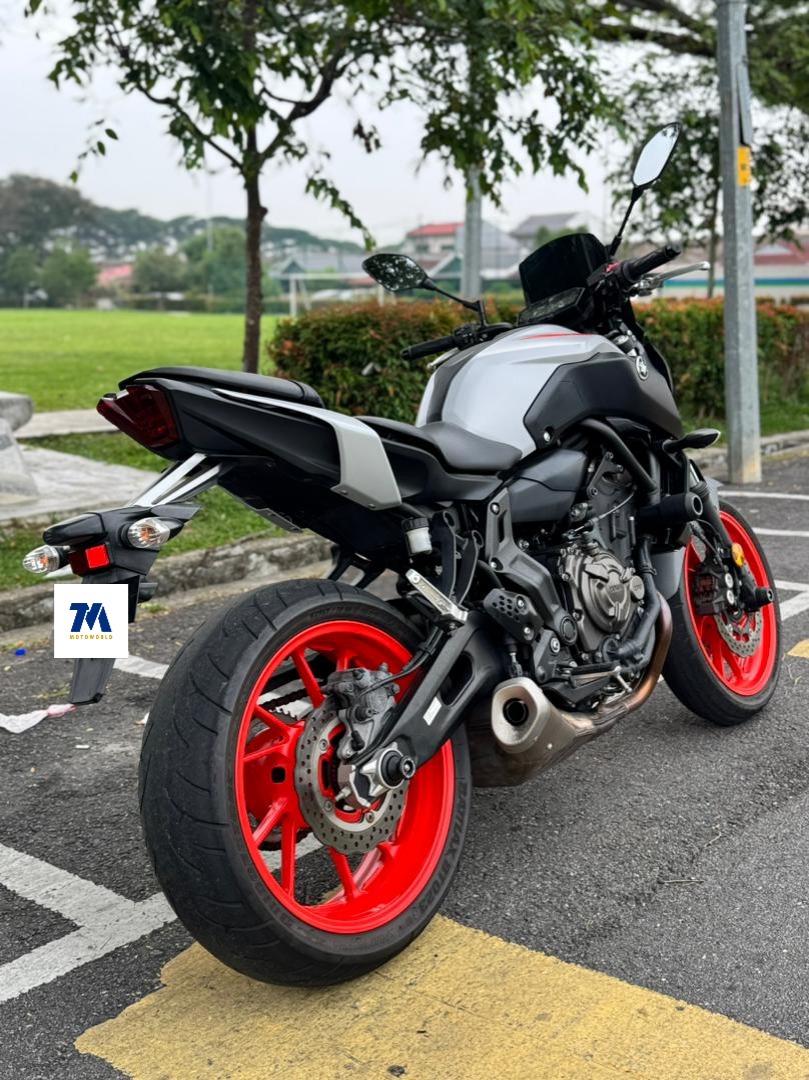 2019 YAMAHA MT07 V2 - Image 2