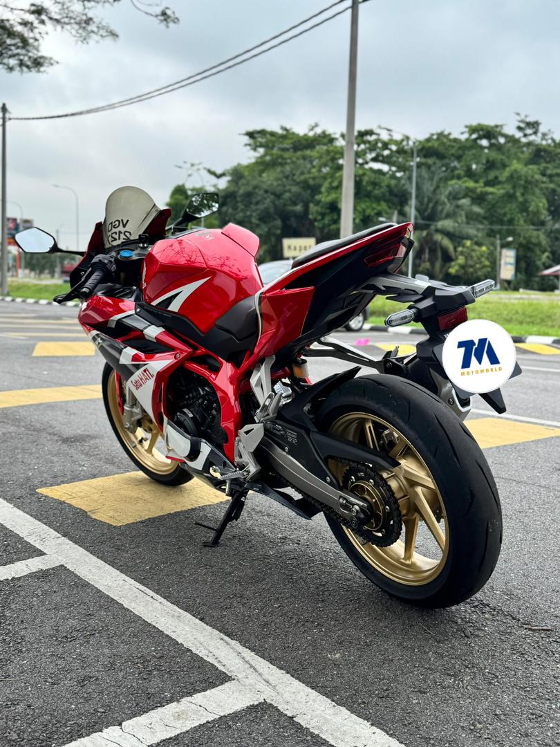HONDA CBR250RR TRICO - Image 3