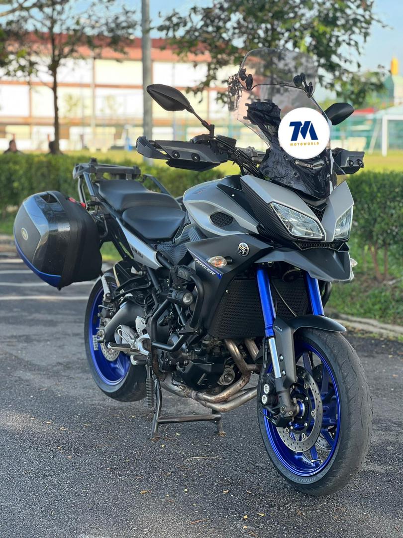 YAMAHA TRACER 900