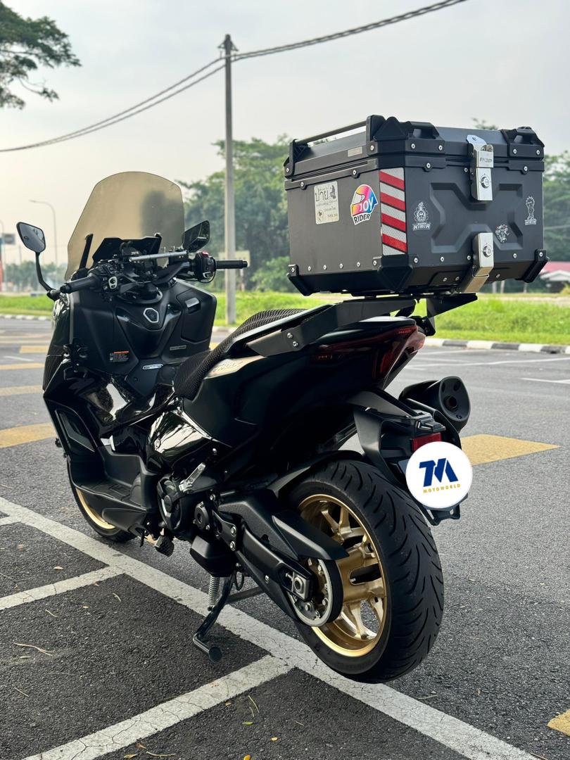 Yamaha Tmax 560 V2 - Image 4