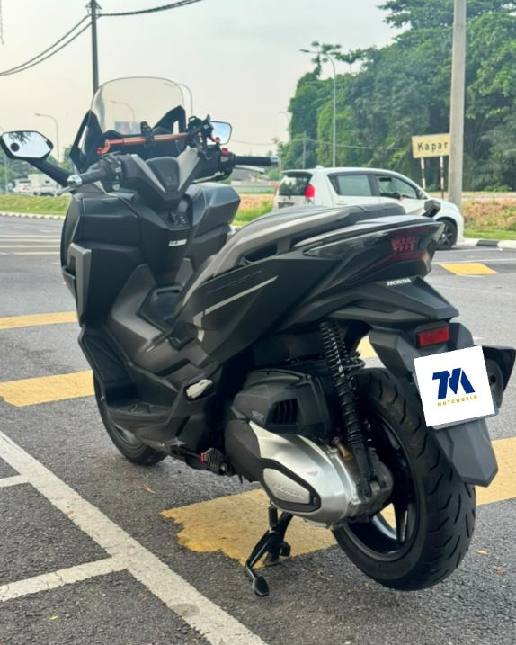 Honda Forza 250 - Image 3