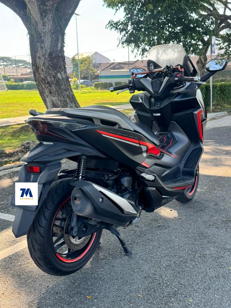 Honda Forza 250 - Image 5