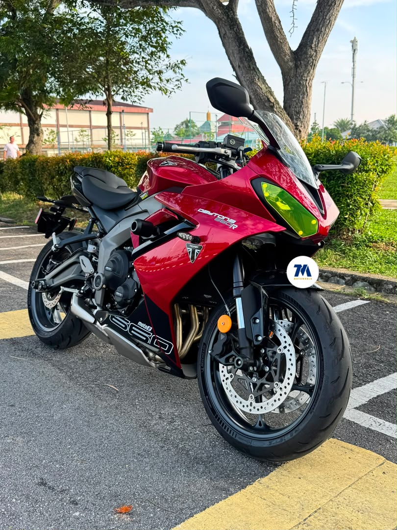 2025 Triumph Daytona 660 | Under Warranty - Image 2