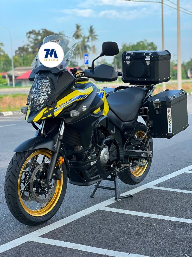 Front-3/4 view of yellow and black motorcycle