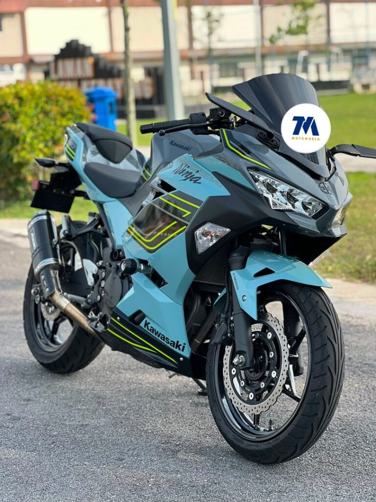 front view of the used Kawasaki Ninja motorcycle