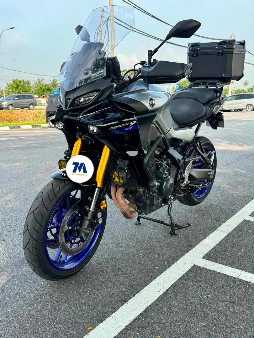 2022 Yamaha Tracer 9 GT | Top Box | Spotlight | Double Stand - Image 2
