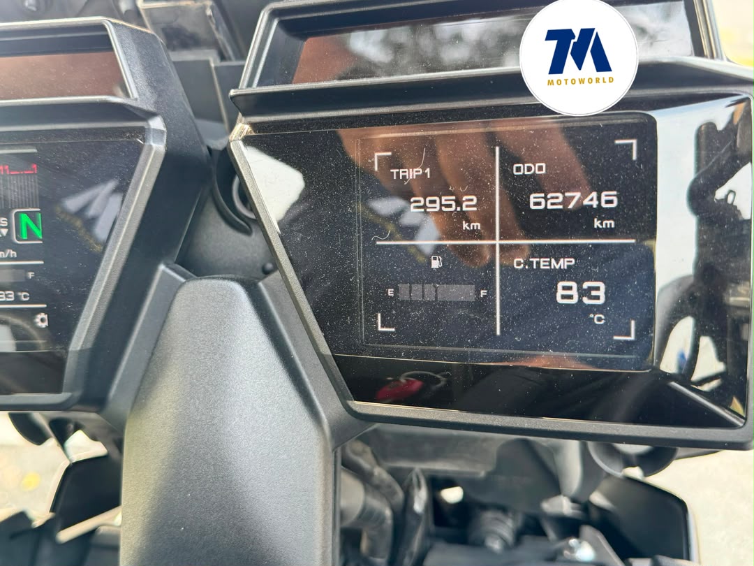 2022 Yamaha Tracer 9 GT | Top Box | Spotlight | Double Stand - Image 5