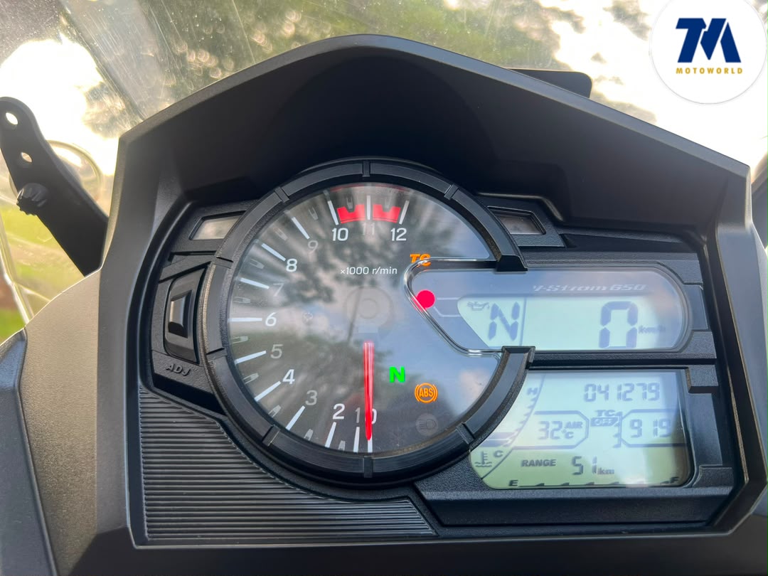 2021 Suzuki V-Strom 650 | Top Box | Belly Pan | Hand Guard | Crash Bar - Image 4