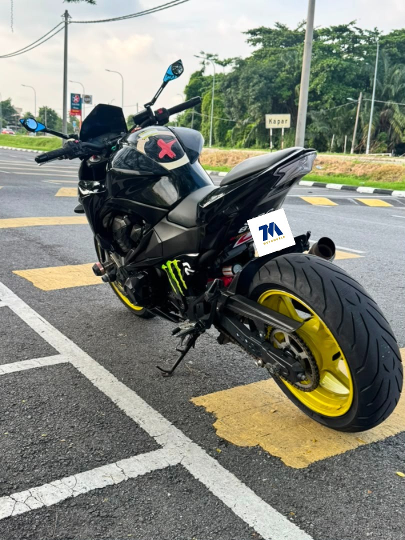2012 Kawasaki Z800 | Batman Black | Aftermarket Exhaust | Windshield - Image 5