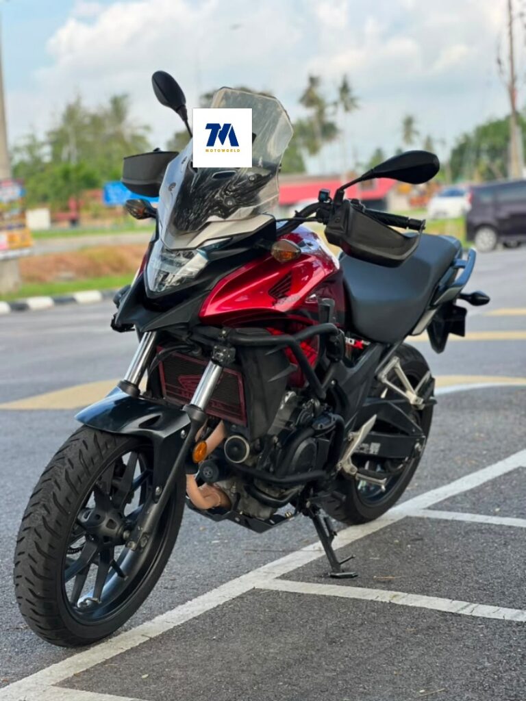 Front view of the red used motorcycle
