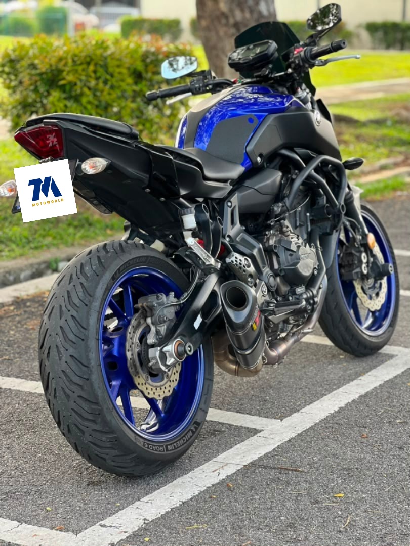 2019 Yamaha MT-07 | Akrapovic Exhaust | Windshield - Image 3