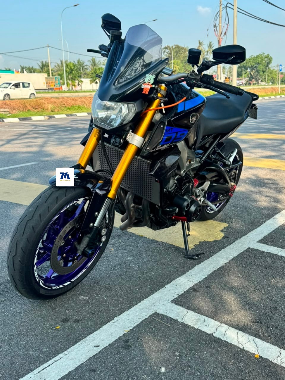 2015 Yamaha MT-09 | Custom Purple | Fully Loaded with Ohlins, Full System Exhaust - Image 2
