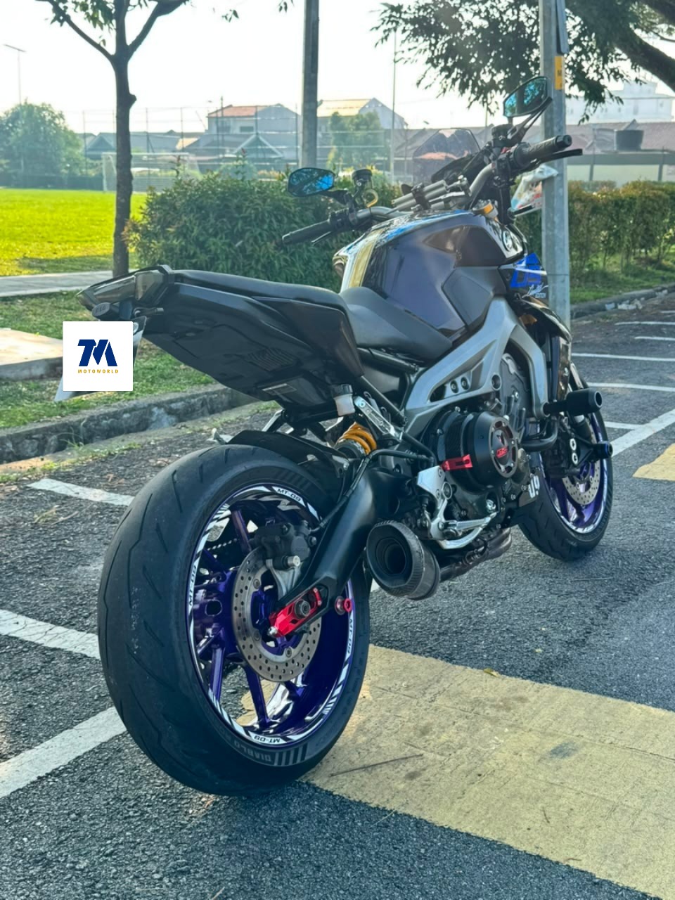 2015 Yamaha MT-09 | Custom Purple | Fully Loaded with Ohlins, Full System Exhaust - Image 5