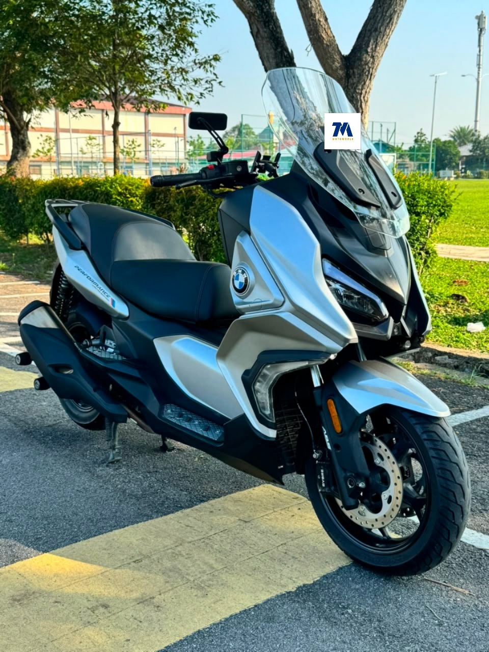 2025 QJ Moto Fort 350 | Silver | Naked Handle