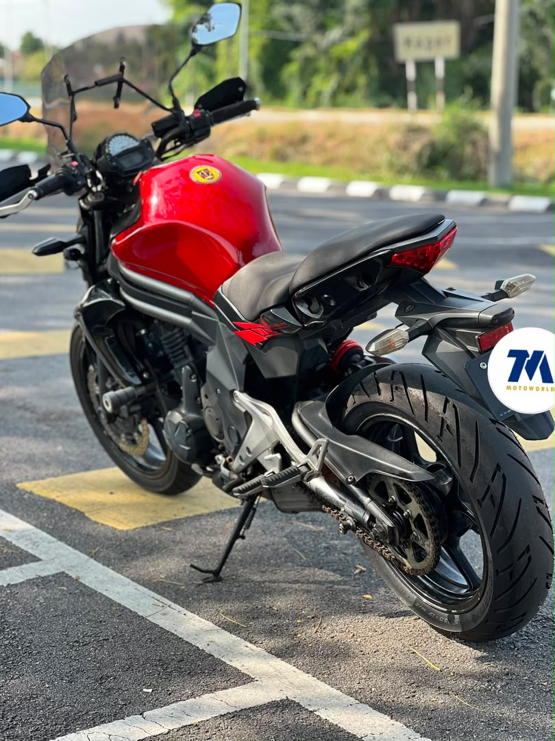 2012 Kawasaki ER6N | Red | Windshield - Image 3