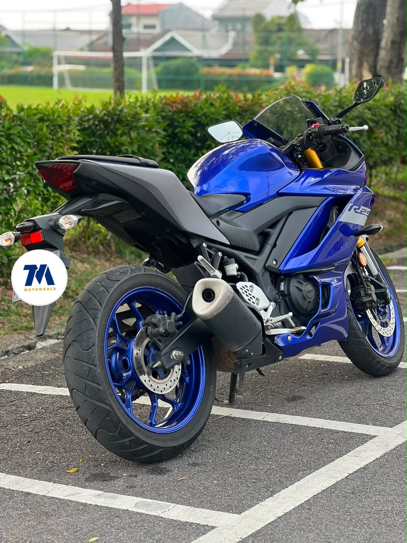 2021 Yamaha YZF-R25 - Image 3
