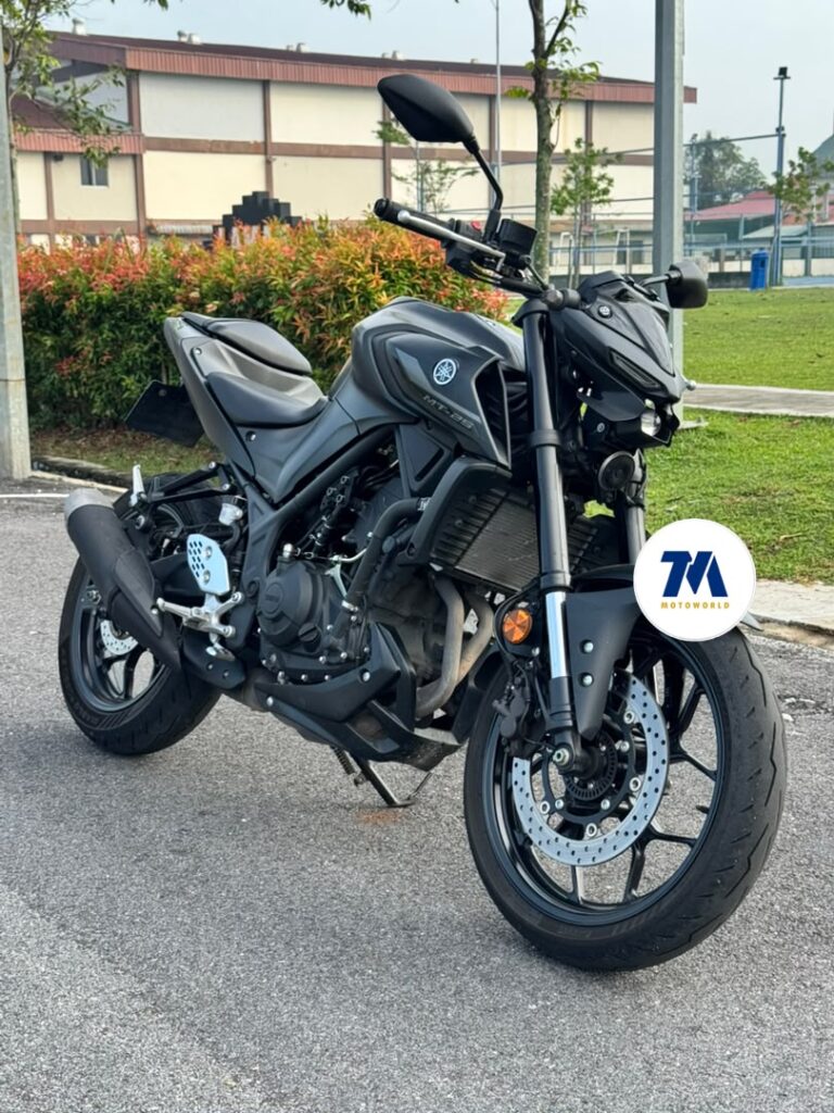 front view of the Yamaha MT25 motorcycle