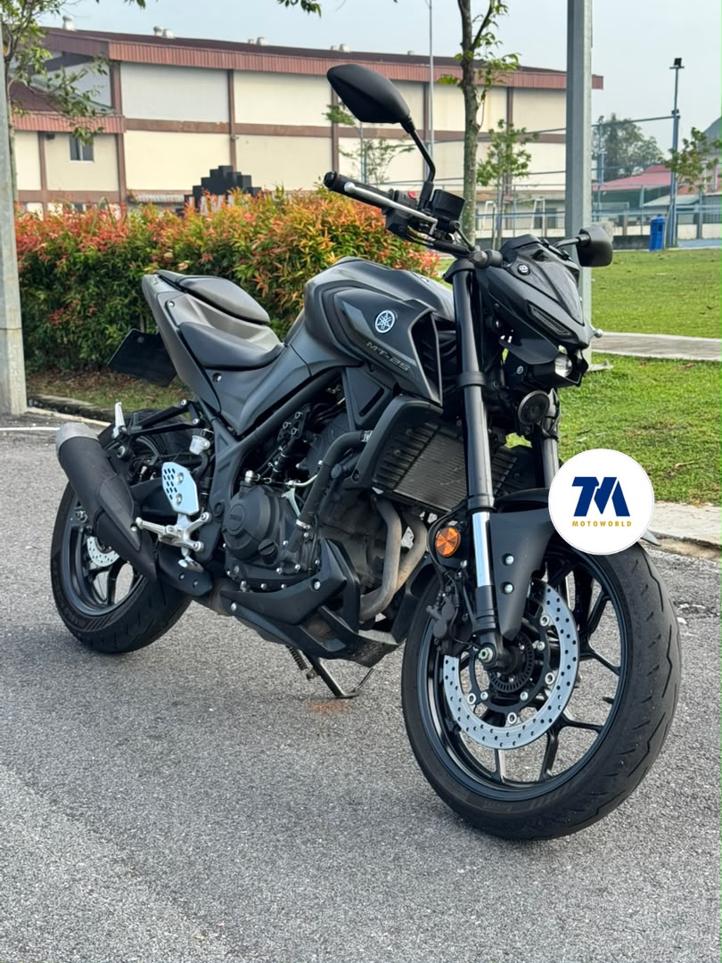 front view of the Yamaha MT25 motorcycle