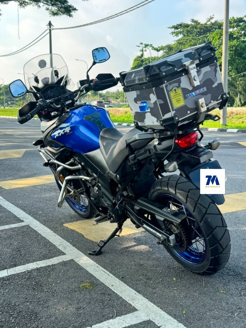 2022 Suzuki V-Strom 650XT | Blue | Top Box | Crash Bar | Handguard | Sport Light - Image 3
