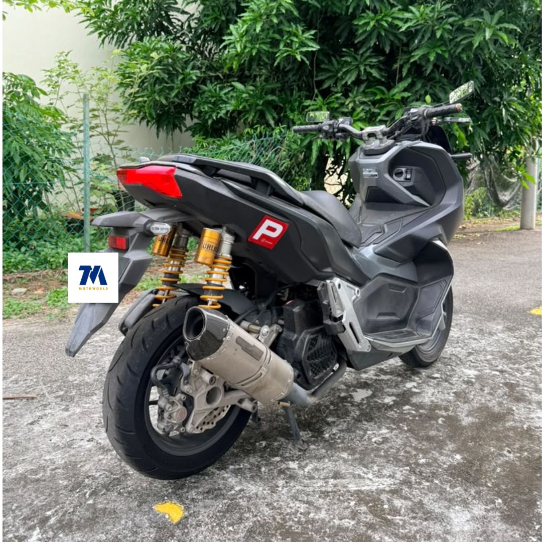 2022 Honda ADV 150 | Black - Image 2