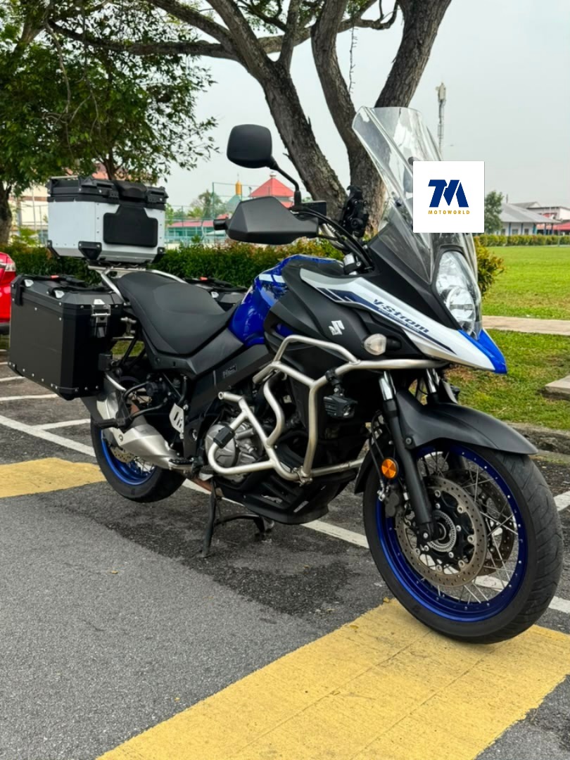 2022 Suzuki V-Strom 650XT | Blue | Top Box | Side Box - Image 2