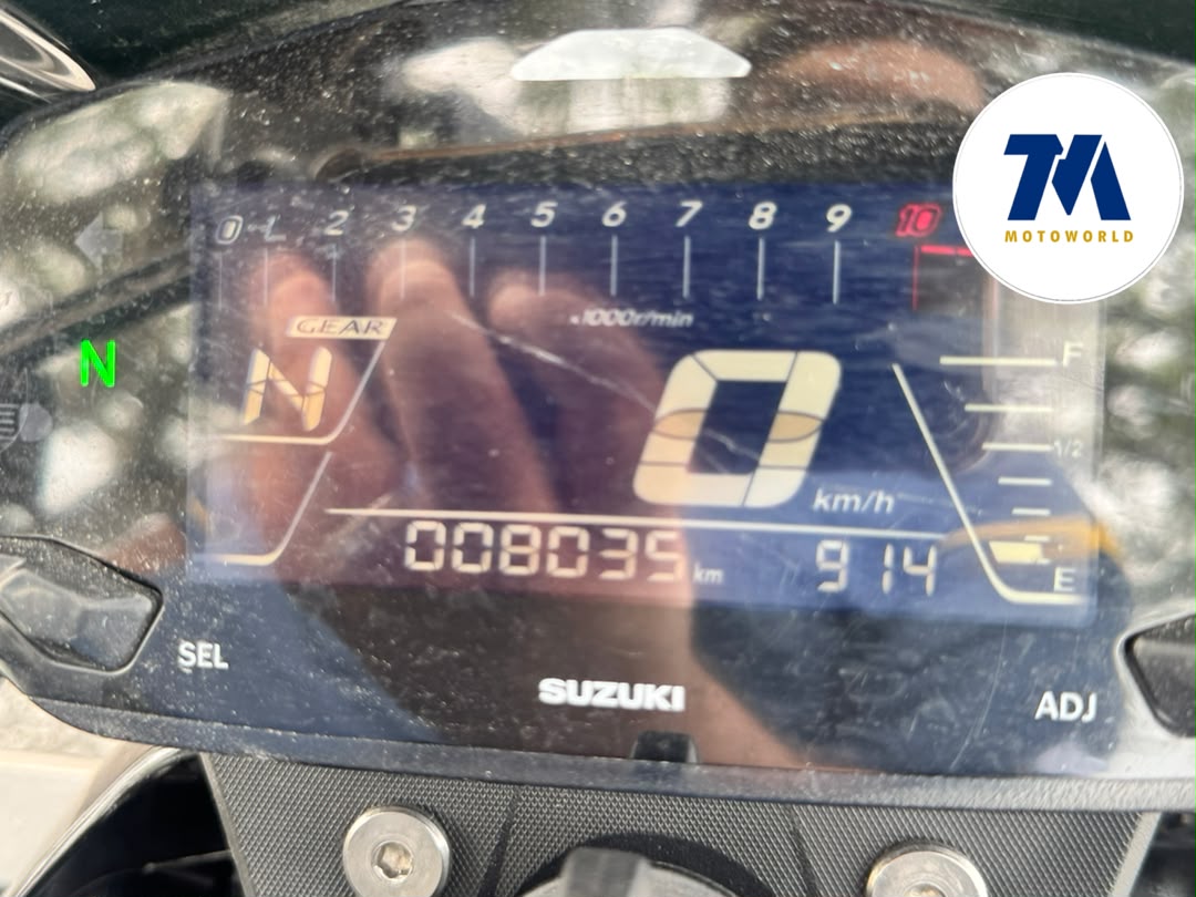 2025 Suzuki Gixxer 250 | Naked | GP Edition - Image 5