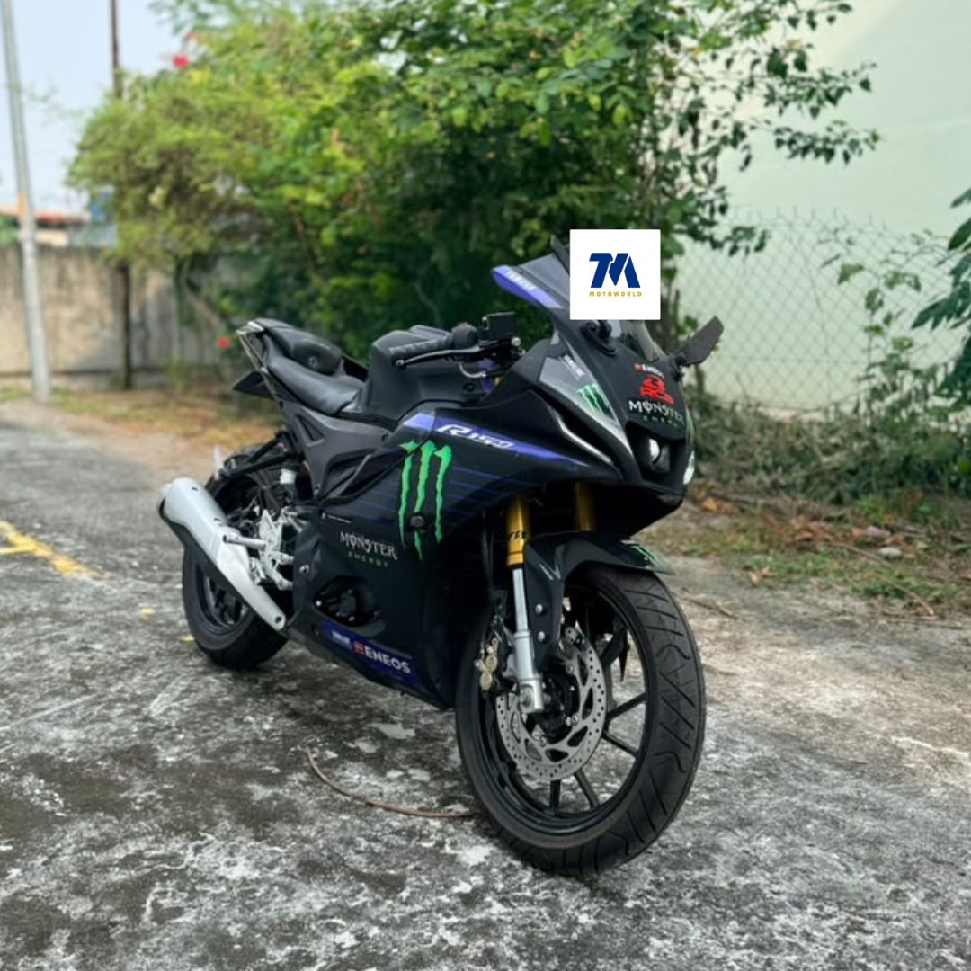 2022 Yamaha R15M - Image 2