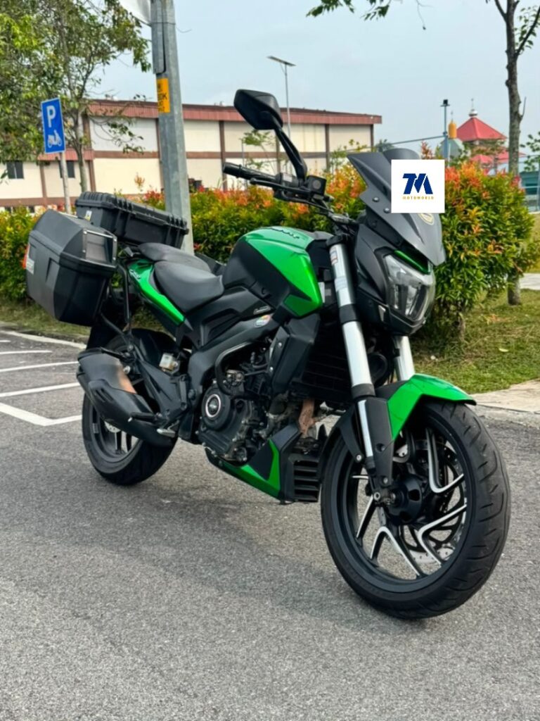 Front view of the Modenas Dominar 400 UG motorcycle in green