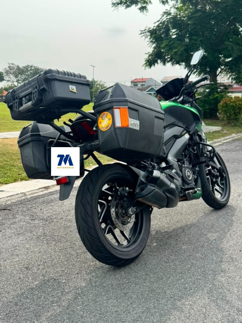 2024 Modenas Dominar 400 UG | Green | Top Box | Side Box | Crash Bar | Spotlight - Image 4