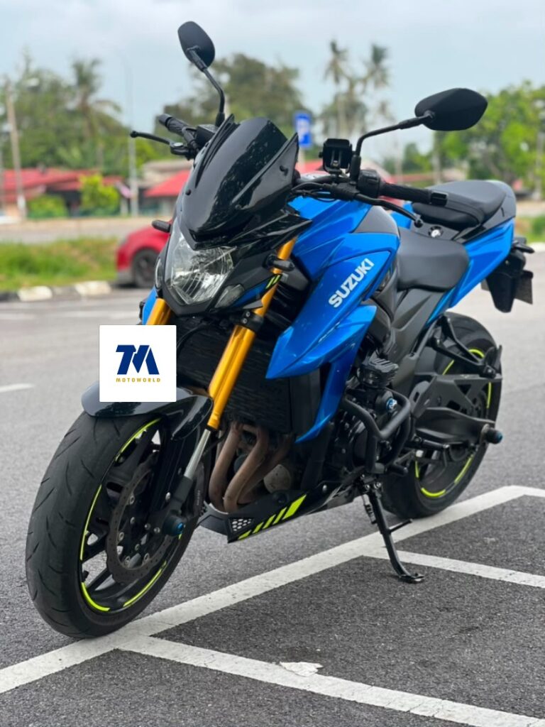 Suzuki GSX-S750 facing the camera with a front view