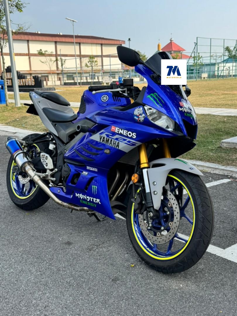 2020 Yamaha R25 | Blue | Aftermarket Exhaust | Bubbler Windshield - Image 2