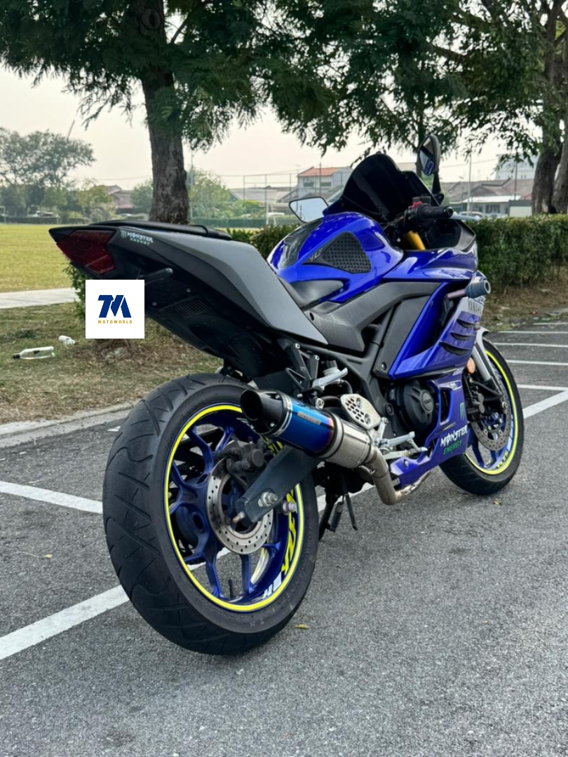 2020 Yamaha R25 | Blue | Aftermarket Exhaust | Bubbler Windshield - Image 3