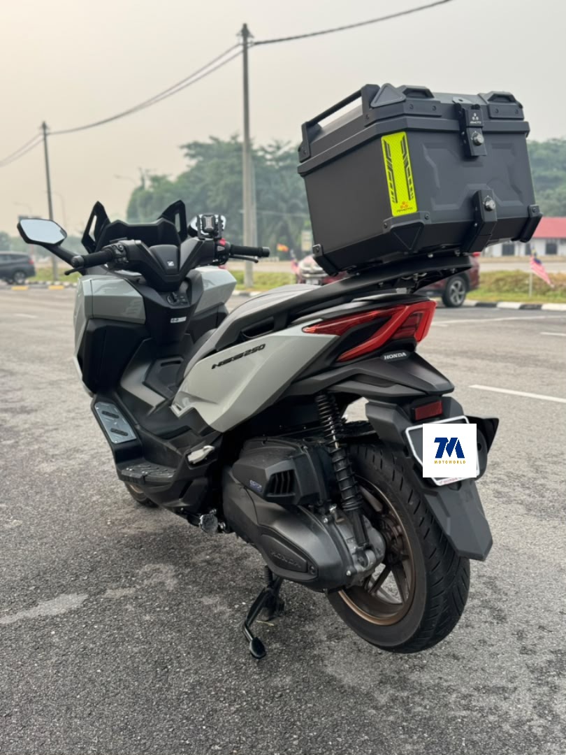 2025 Honda NSS250 | Top Box - Image 4