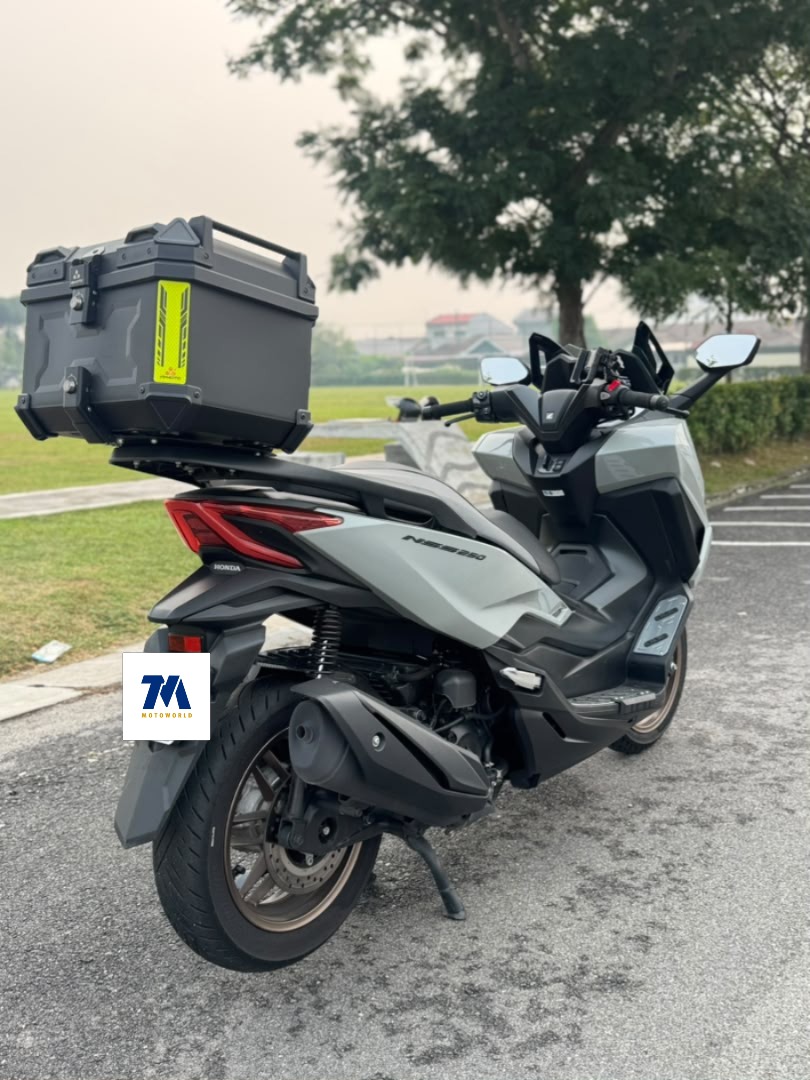 2025 Honda NSS250 | Top Box - Image 3