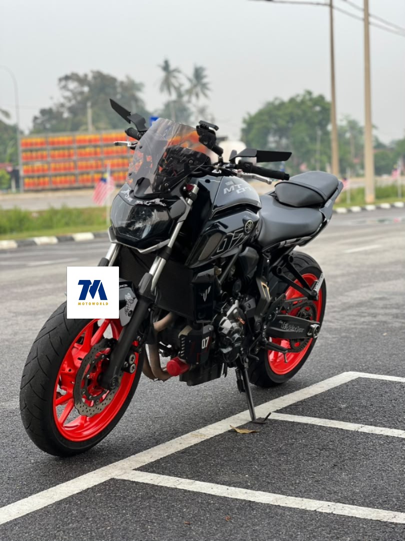 front view of Yamaha MT07 with Red Bull livery