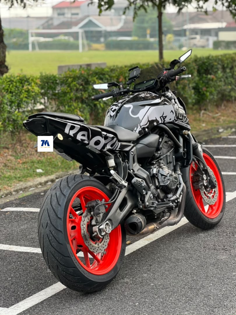 2019 Yamaha MT-07 | Custom Livery | SC Project Exhaust | Windshield - Image 4