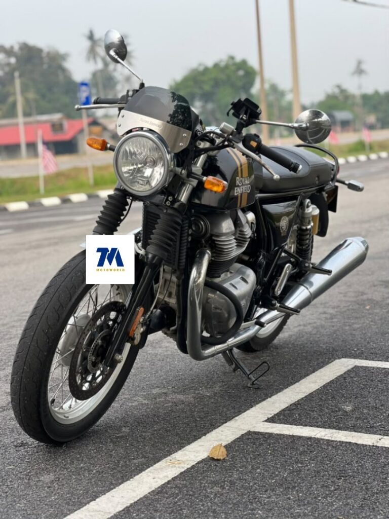 Front view of the Royal Enfield Continental GT 650 motorcycle