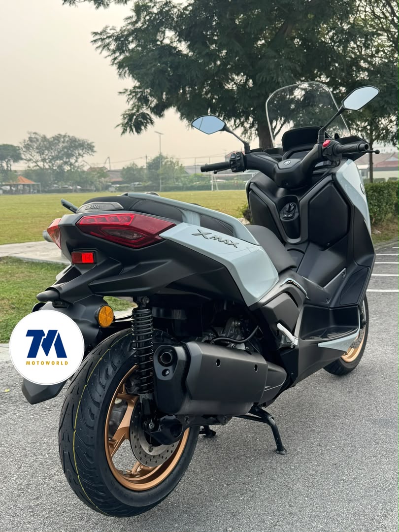 2025 Yamaha Xmax 250 V3 - Image 4