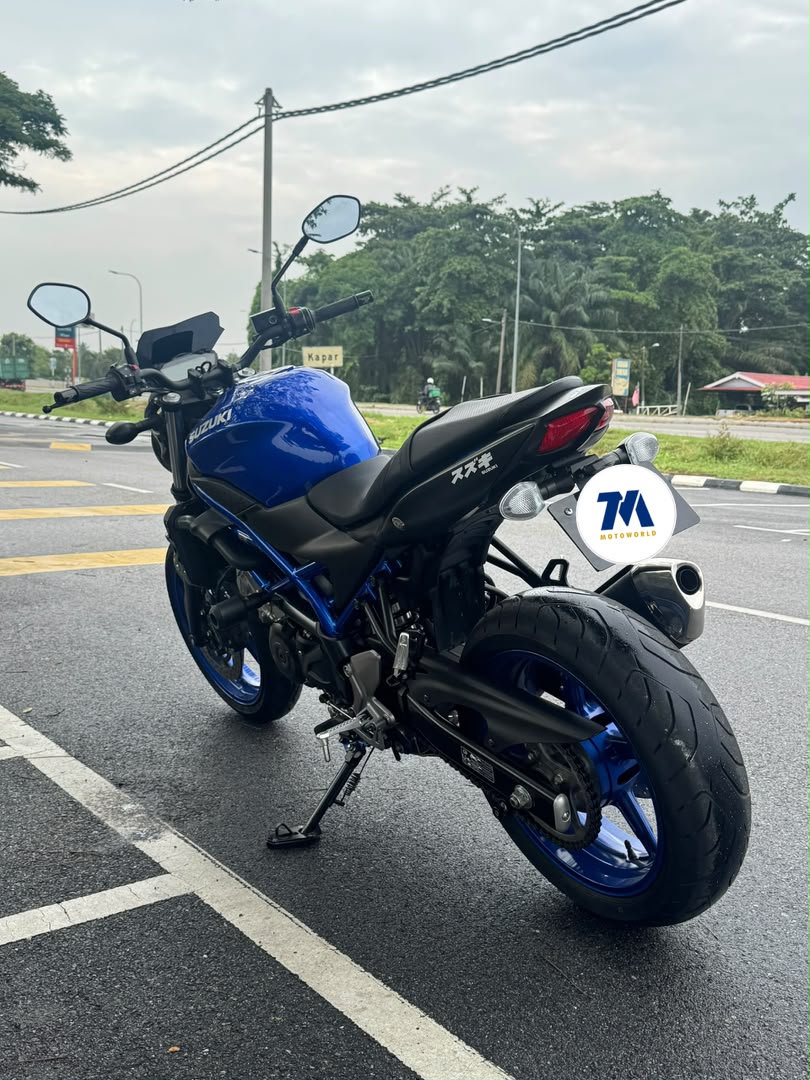 2025 Suzuki SV650 | Yoshimura Exhaust | Windshield - Image 4