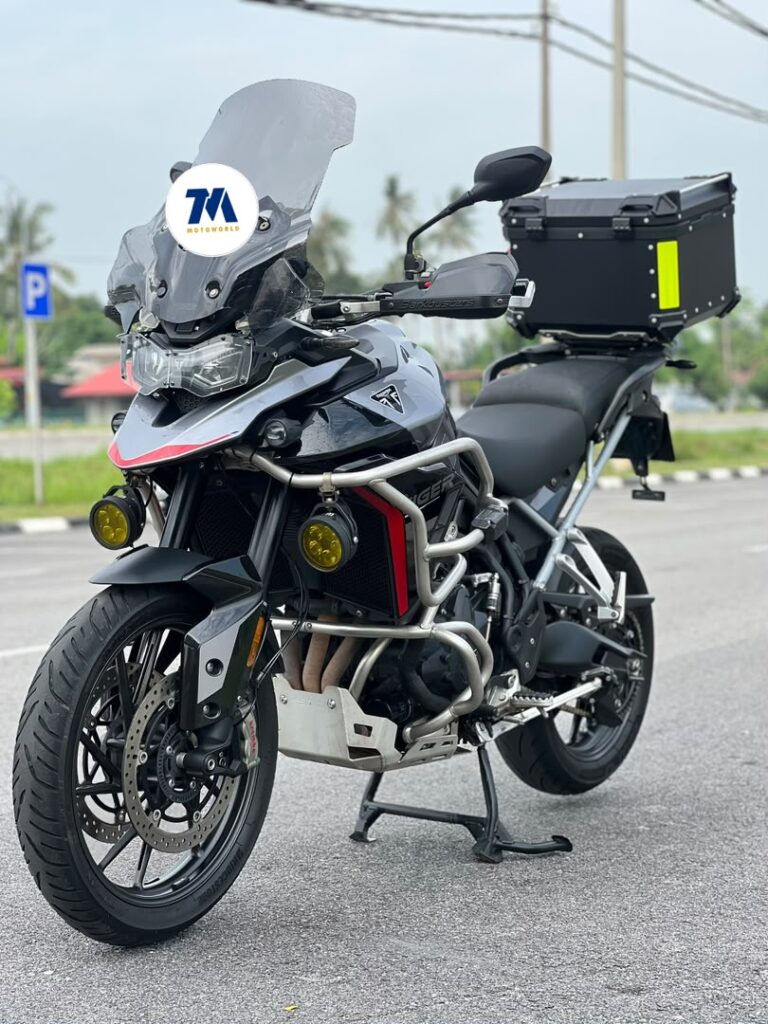 front view of Triumph Tiger 900Gt Pro motorcycle