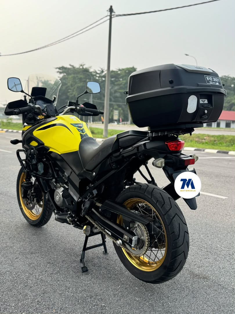 2019 Suzuki V-Strom 650 | Top Box | Crashbar | Aftermarket Exhaust - Image 4