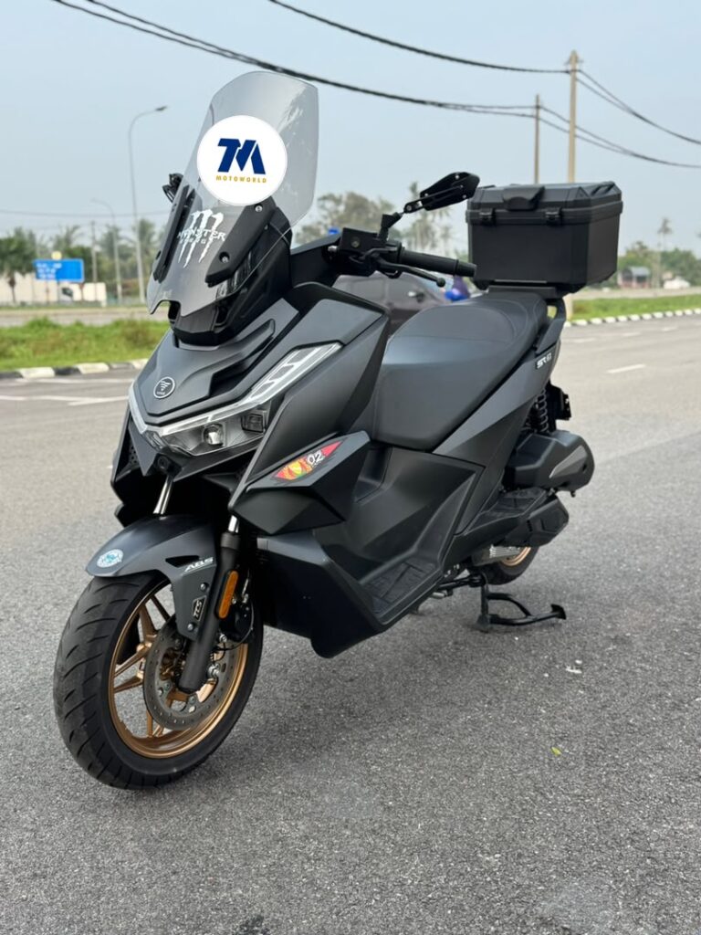 Front view of the VOGE SR3 motorcycle on a road