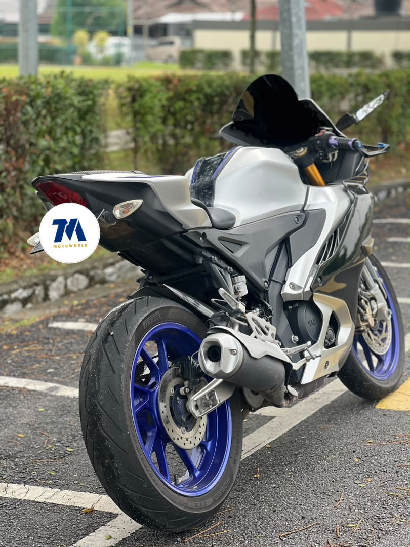 2022 Yamaha R15M - Image 3