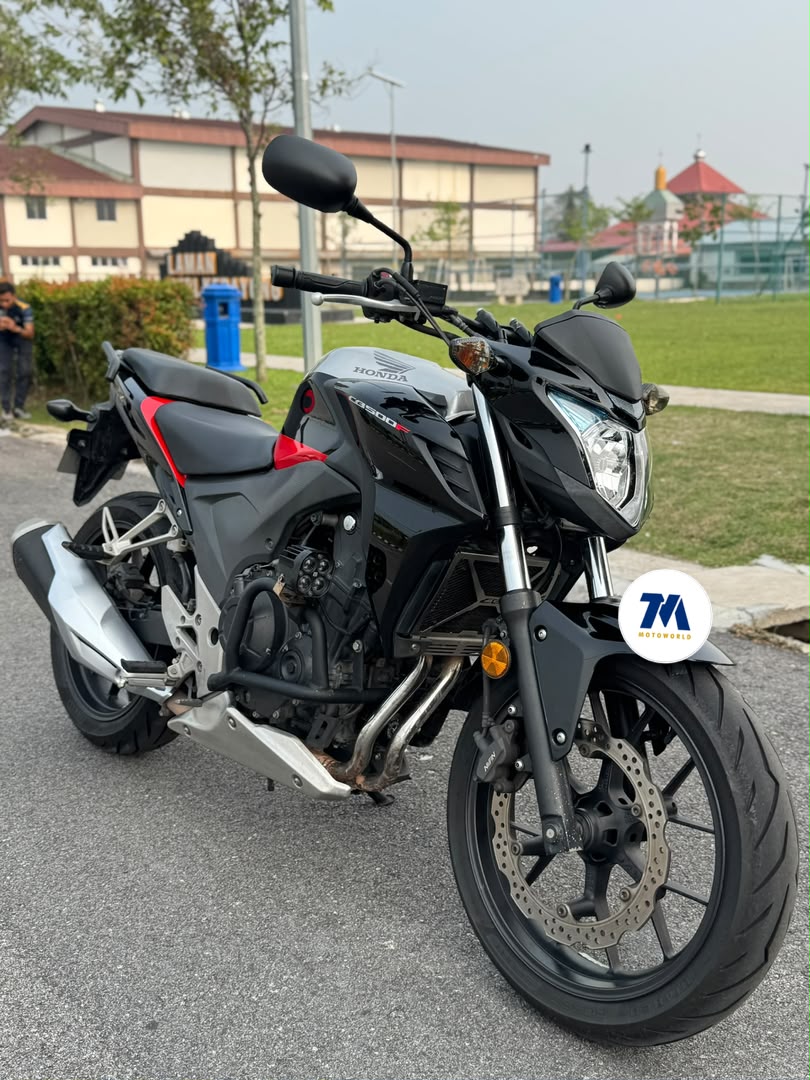 front view of Honda CB500F motorcycle
