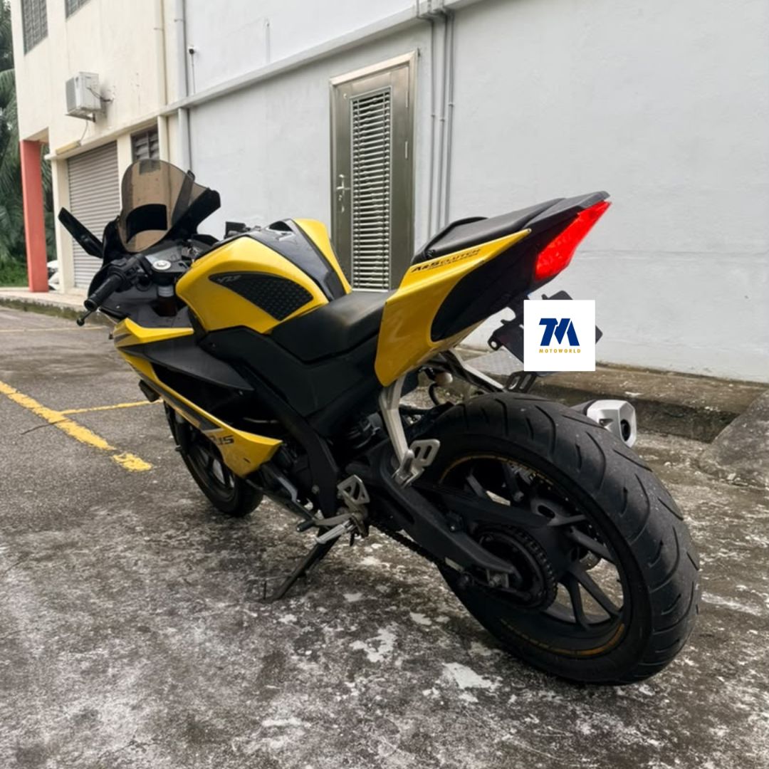 2018 Yamaha R15 - Image 3