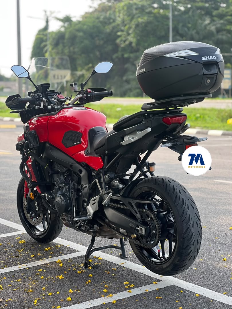 2022 Yamaha Tracer 9 GT | Shad Top Box | Windshield | Crash Bar - Image 3
