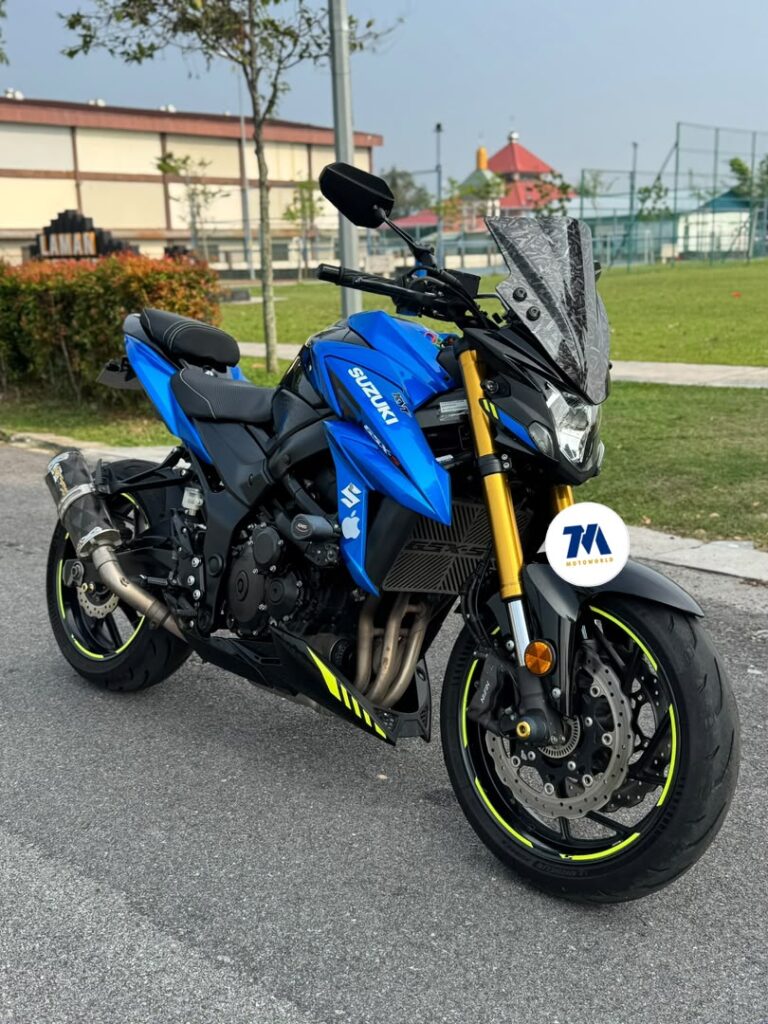 front view of blue Suzuki GSX-S750 motorcycle