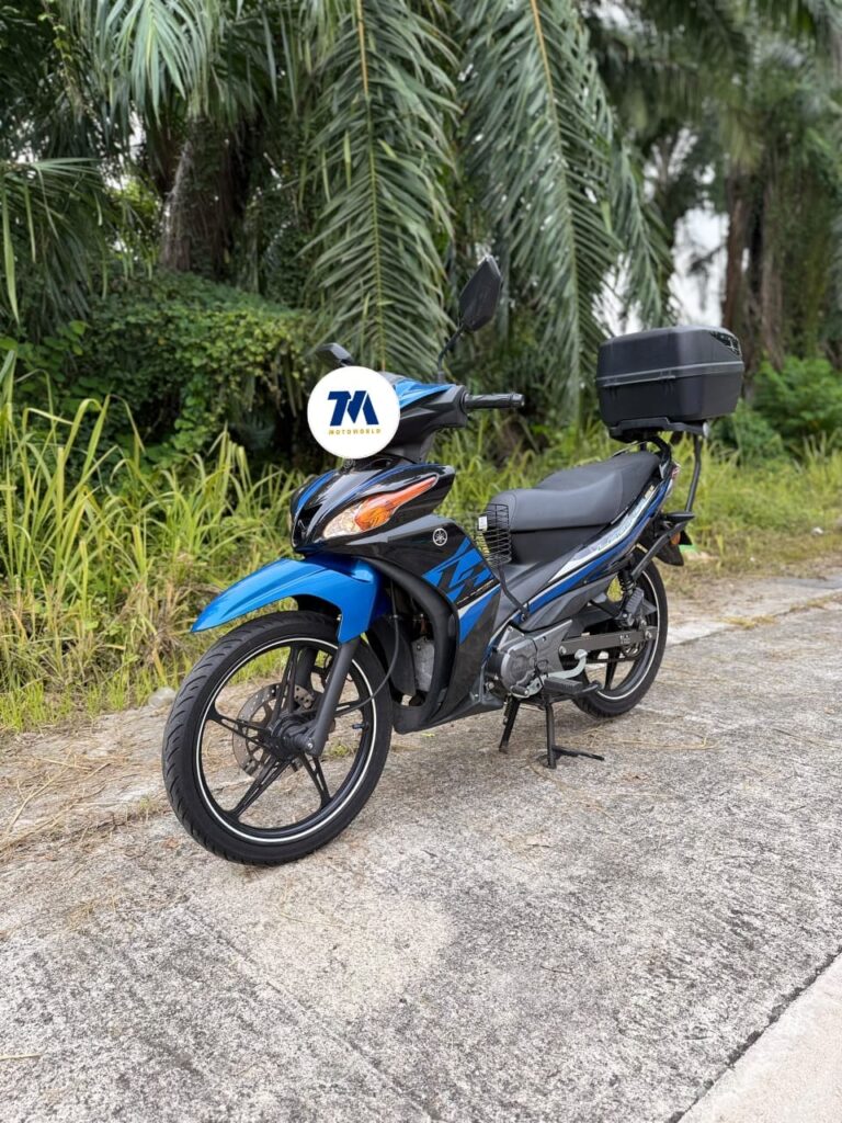 front 3/4 view of blue Yamaha motorcycle