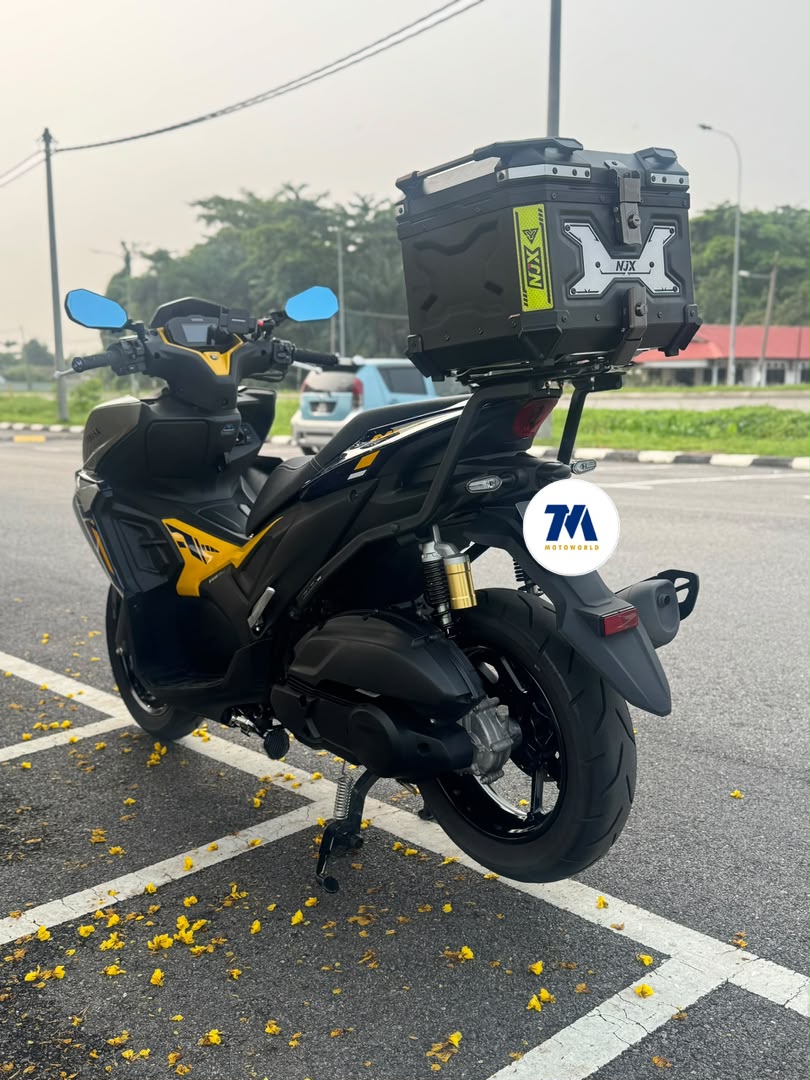 2025 Yamaha NVX 155 V3 | Blue Yellow | Top Box | Radiator Cover - Image 3