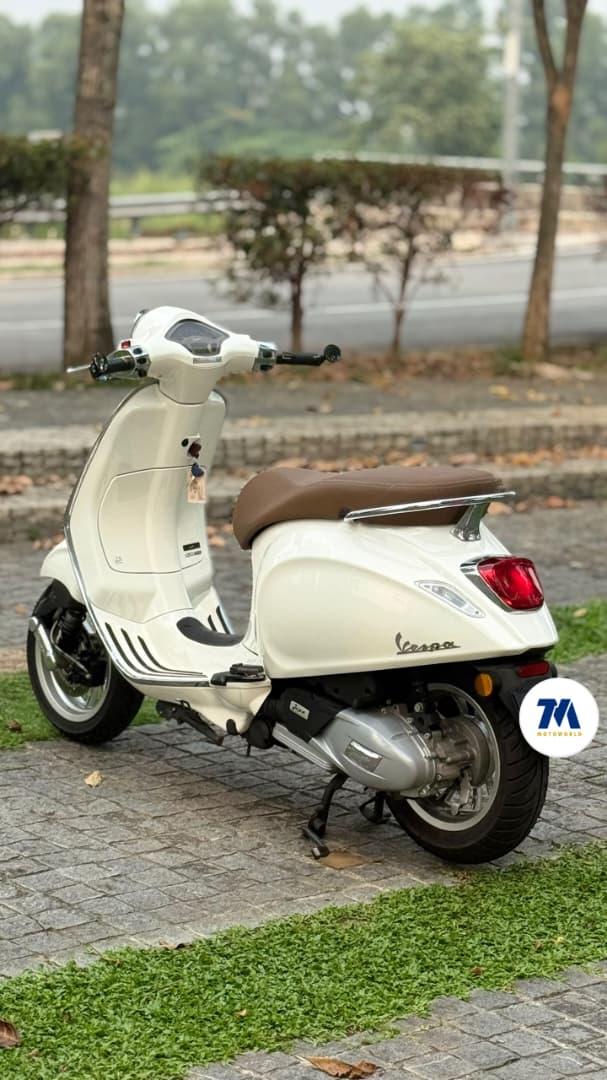 2022 Vespa Primavera 150 | Affordable Ride